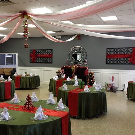 We could set our sanctuary up similar to this (valentine colors), but with our rectangle tables or even card tables from home. Christmas Banquet Decorations, Church Valentines, Christmas Dinner Decorations, Banquet Table Decorations, Christmas Banquet, Church Christmas Party, Ward Christmas Party, Church Christmas Decorations, Valentine Table Decorations