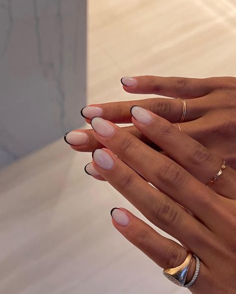 91 Nail Art Ideas We've Saved for Our Next Trip to the Salon | Who What Wear UK Short Natural Gel Nails Summer, 21st Nails, Tuxedo Nails, Manicured Nails, Milky Nails, Nude Nail Designs, Easy Nails, Minimal Nails, Nail Swag