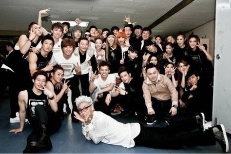 yg fam Winner Jinwoo, Yg Entertaiment, Yg Artist, Mino Winner, Yg Family, Family World, Sandara Park, Complicated Relationship, Salvation Army