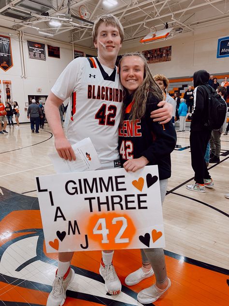 Basketball Poster For Boyfriend, Basketball Signs For Boyfriend, Basketball Posters For Boyfriend, Posters For Basketball Games, Basketball Signs High School, Basketball Posters Ideas, Senior Night Basketball Posters, Basketball Poster Ideas For Players, Basketball Posters High School