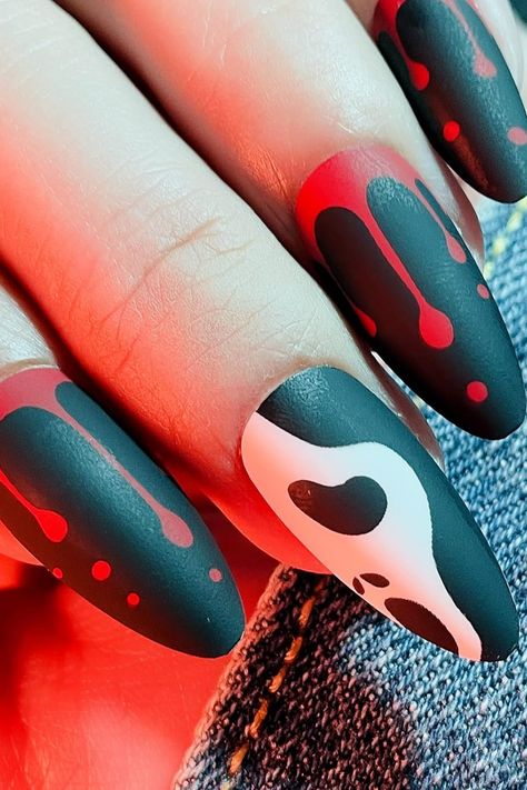 Made by Gel: We made these halloween press on nails completely follow the handmade process(base coat, color gel, pattern, top coat). The color and patterns are made by gel polish instead of printed by ink. Get salon-like nails in 5 mins! How Natural They Are：These halloween press on nails are soft and flexible, zero pressure on your nail beds and feel like real nails. Supremely fit the nail bed with a gentle flex and a seamless cuticle line. #FASHION #HALLOWEEN #STYLE #TRENDS #SPOOKY Nails Long Black, Nails Subtle, Ongles Halloween, Nails With, Sophisticated Manicure, Black Halloween Nails, Nails Orange, Nails Pastel, Black Glue