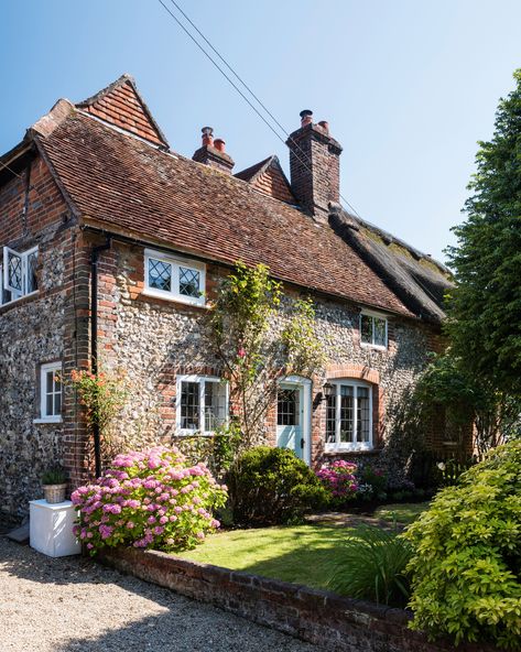 Real home transformation: 17th-century cottage to charming family home | Real Homes 17th Century House, British Cottage, English Country Cottages, Period Living, Home Transformation, European Cottage, Pretty Cottage, Countryside Cottage, Quaint Cottage