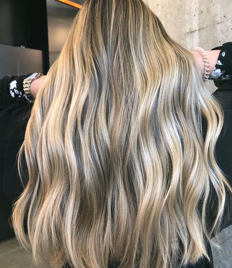 Full Head Blonde Foils On Dark Hair, Full Head Blonde Highlights On Dark Hair, Full Head Blonde Foils, Full Head Blonde, Aesthetic Balayage, Medium Aesthetic, Full Head Highlights, Blonde Ideas, Full Foil