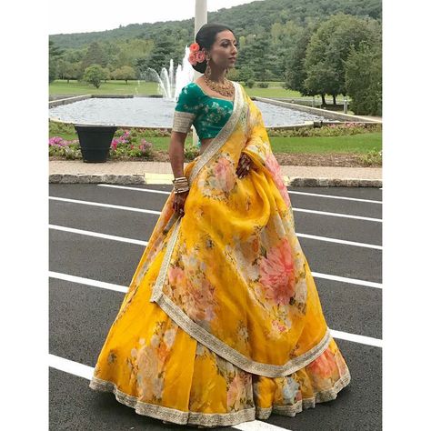 Organza Bridal Lehenga, Haldi Outfit For Bride, Heavy Lehenga, Organza Bridal, Dori Work, Lehenga Choli Designs, Haldi Outfits, Haldi Outfit, Printed Organza