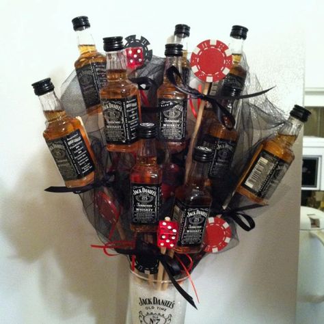 Mini Alcohol Bouquet, Booze Bouquet, Alcohol Bouquet, Liquor Gift Baskets, Man Bouquet, Liquor Gifts, Candy Board, Mini Bouquet, Diy Gifts For Him