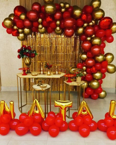 Red And Gold Birthday Party Decoration, Red And Gold Party Decorations, Red Themed Birthday Party, Gold Theme Party Decorations, Softball Party Decorations, 49ers Birthday Party, Red And Gold Theme, Gold Balloons Decorations, Gold Theme Birthday