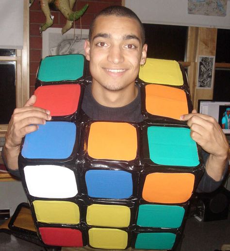 rubik's cube halloween costume diy Rubiks Cube Costume, Halloween Coustumes, Halloween Goodies, Creative Costumes, Boy Halloween Costumes, Rubik's Cube, Halloween Costumes For Teens, Cute Costumes