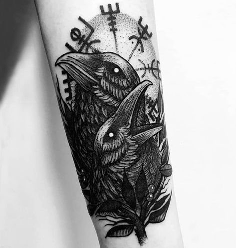 Viking Tattoo Rabe Tattoo, Crow Tattoo Design, Feminine Skull Tattoos, Places To Get Tattoos, Feminine Tattoo Sleeves, Crow Tattoo, Raven Tattoo, Geniale Tattoos, Dark Art Tattoo