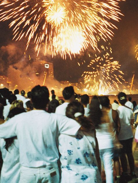 In Brazil, revelers wear white to ring in the new year. Nye In Brazil, New Years In Brazil, Brazil New Years, New Year At The Beach, Beach New Year, Beach New Years, New Years Superstitions, Brazil Core, Brazil Trip