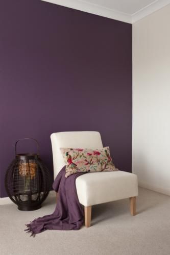 Dark purple wall in master bedroom (wall with entrance into bathroom) Design Ložnic, Purple Bedrooms, Purple Bedroom, Purple Wall, Purple Rooms, White Swan, Purple Walls, Trendy Bedroom, Bedroom Paint