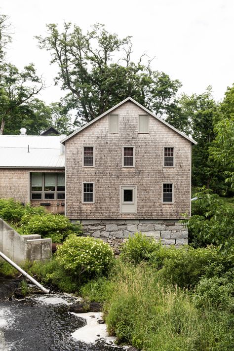 An Inside Look at The Lost Kitchen in Freedom, Maine The Lost Kitchen, Lost Kitchen, Weekly Inspiration, Paint Color Inspiration, Rustic Country Home, Friday Favorites, A Love Letter, Architecture Exterior, Cabins In The Woods