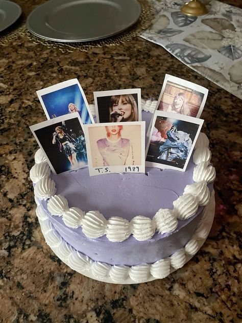 #taylorswift #birthdaycakeideas #birthdaycake #cake #taylorswiftcake Taylor Swift Cake, Geode Cake, Making Cakes, Taylor Swift Birthday, Baking Games, Type Shi, Cake Inspo, Community Support, Big Cakes