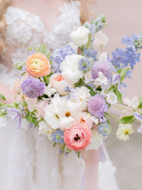 Lilac And Peach Wedding, Blue Lilac Wedding, Bridgerton Wedding Theme, Spring Wildflower Wedding, Light Yellow Weddings, Spring 2024 Wedding, Terrain Wedding, Whimsical Wedding Theme, Round Wedding Tables