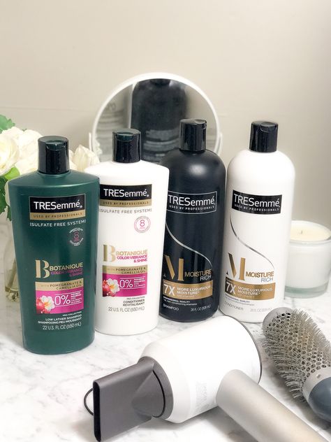 Tresemme Products, Tresemme Hair Products, Hair Products Aesthetic, Tresemme Shampoo, Makeup Accesories, Low Maintenance Hair, Color Your Hair, Highlighter Makeup, Nourishing Hair