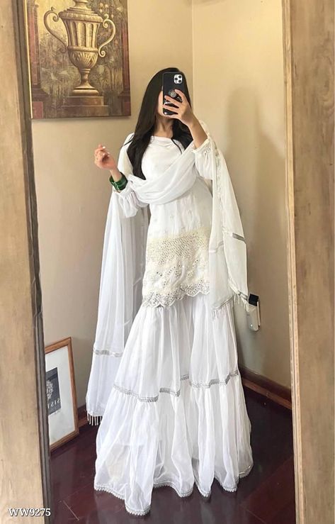 Sharara Designs Simple, Dresses For Eid, White Sharara, Dupatta Bridal, Velvet Dresses Outfit, Plazzo Set, Long Anarkali Gown, Georgette Sharara, Sharara Designs