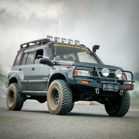 Suzuki Vitara Modified, Suzuki Vitara Jlx, Suzuki Vitara 4x4, Chevrolet 4x4, Chevy Tracker, Suzuki Sidekick, Car Shed, Geo Tracker, Adventure Car