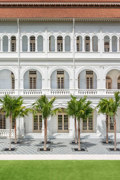 Singapore Colonial Style, Raffles Singapore, Raffles Hotel Singapore, Tropical Colonial, Raffles Hotel, Singapore Hotels, Luxurious Hotel, City Hotel, Best Resorts