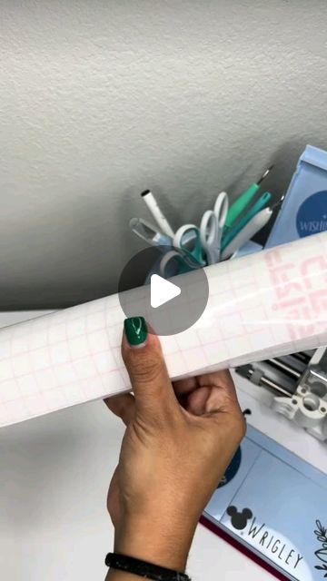 Cricut Videos Tutorials, Cricut Tips And Tricks, Cricut Videos, Perfect Video, Cricut Tips, Popular Fonts, Perfect Gif, Christmas Fonts, Cricut Machine