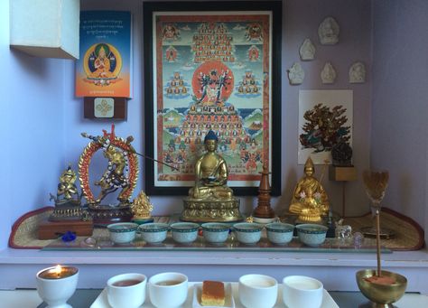 Tibetan Buddhist Altar, Meditation Alter, Home Shrine, Buddhist Shrine, Buddhist Altar, Meditation Rooms, Buddhist Practices, Pooja Room Design, Puja Room