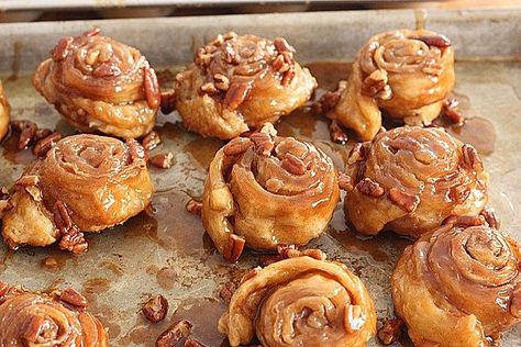 11 Easy Sticky Buns, Cinnamon Sticky Buns, Happy Hour Appetizers, Sticky Bun, Sticky Buns Recipes, Caramel Rolls, Dough Recipes, Sticky Buns, Easy Cinnamon