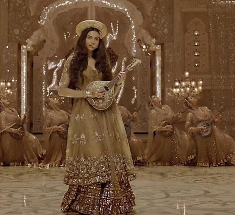 GET DEEPIKA'S BAJIRAO MASTANI INSPIRED LOOK AT PEACHMODE Deewani Mastani Dress, Mastani Deepika Padukone, Mastani Dress, Deepika Padukone Dresses, I Need Her, Bajirao Mastani, Bollywood Theme, Pakistan Dress, Desi Wedding Dresses