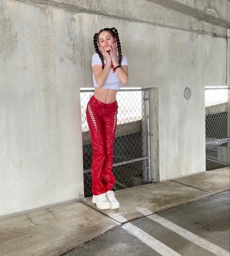 iamgia carlina red leather pants and jesse jo stark deadly doll top - y2k outfit inspo Deadly Doll, Jesse Jo Stark, Red Leather Pants, Red And White Outfits, Lesbian Outfits, Outfits 2000s, Look Festival, Look Rose, Luxury Lifestyle Fashion