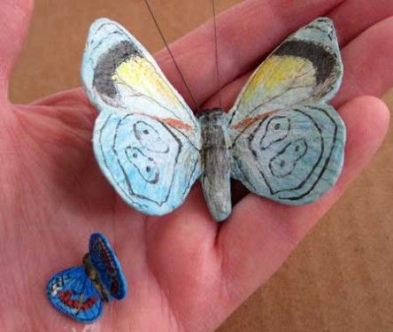 Paper Mache Butterflies Paper Mache Recipe, How To Make Butterfly, Paper Mache Projects, Paper Mache Animals, Paper Mache Clay, Folding Origami, Butterfly Template, Delicate Butterfly, Paper Mache Sculpture