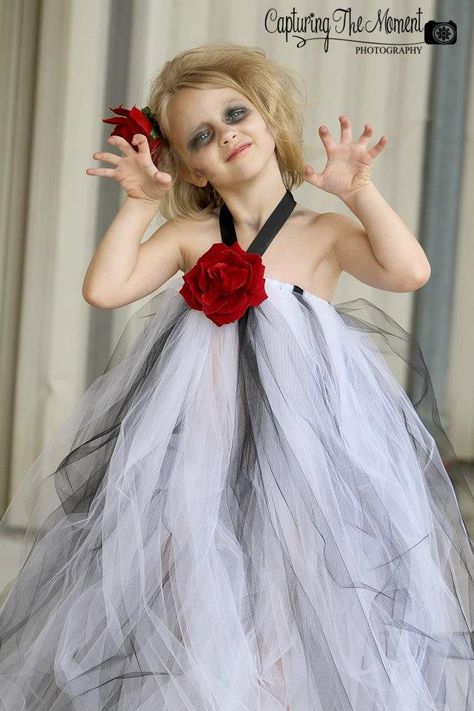 23 Ways to Repurpose an Old Princess Dress Into a Fresh Halloween Costume Zombie Princess Costume, Zombie Costume Kids, Zombie Princess, Princess Tutu Dress, Rose Hair Clip, Halloween Tutu, Homemade Halloween Costumes, Zombie Costume, Homemade Costumes