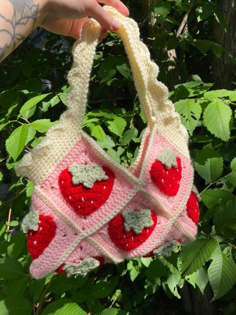 Strawberry Crochet Tote Bag Pattern, Granny Square Tote Bag Crochet Pattern, PDF Only - Etsy Tote Bag Crochet Pattern, Granny Square Tote Bag, Granny Square Tote, Tote Bag Crochet, Bag Crochet Pattern, Crochet Strawberry, Confection Au Crochet, Granny Square Bag, Crochet Simple