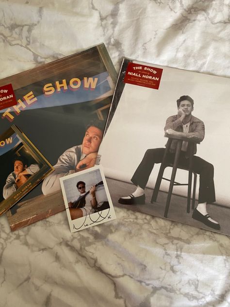 niall horan the show album vinyl The Show Niall Horan Vinyl, Niall Horan The Show Aesthetic, Niall Horan Aesthetic Vintage, Niall Horsn, The Show Niall Horan, Niall Horan The Show, Cd Aesthetic, Hello Lover, Save My Life