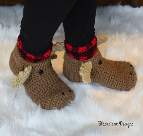 Moose Slippers, Crochet Moose, Fall Snow, Crocheted Slippers, Easy Crochet Slippers, Slipper Pattern, Crochet Slipper, Crochet Slippers Free Pattern, Christmas Slippers