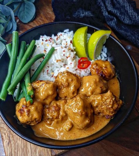 Thai Chicken Meatballs In Peanut Sauce ❤️ Follow me for more Thai Chicken Meatballs With Peanut Sauce, Thai Meatballs, Thai Chicken Meatballs, Thai Chicken, Chicken Meatballs, Peanut Sauce, Meatball Recipes, Thai Recipes, Meatballs