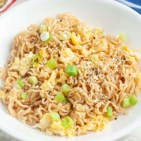 Tik Tok Ramen Recipe Tik Tok Ramen, Chipped Beef Dip, Beef Dip, Viral Food, Ramen Recipe, Chipped Beef, Carnival Food, Bagel Seasoning, Instant Ramen