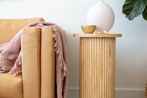 End tables serve a plethora of functions in a living room. Luckily, there are a seemingly endless array of options to choose from that will suit all of your needs. For starters, here are some stylish DIY and store-bought end tables that will definitely up the ante. Ikea End Table, End Table Ideas, Fluted Side Table, Diy Ikea, Can Diy, Living Room Side Table, Ikea Diy, Beautiful Living Rooms, Table Ideas