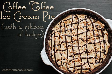 coffee toffee ice cream pie done Coffee Toffee Ice Cream, Ice Cream Pie Recipes, Toffee Ice Cream, Freezer Desserts, Coffee Toffee, Chocolate Graham Cracker Crust, Ice Cream Pie Recipe, I Love Ice Cream, Toffee Chips