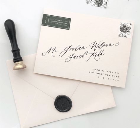 Wedding Envelope Calligraphy, Fancy Envelopes, Addressing Wedding Invitations, Calligraphy Envelope, Wedding Address, Diy Envelope, Envelope Art, 카드 디자인, Wedding Invitation Envelopes