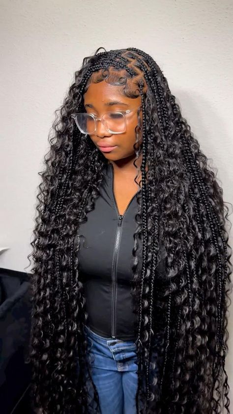 Bohemian Peekaboo Knotless Braids, Knotless Curly Braids Hairstyles, Braided Hairstyles For Black Women Goddess Braids, Boho Braids With Lots Of Curls, 18th Birthday Hairstyles Braids, Extra Curly Boho Braids, Shmedium Knotless Braids Long Boho, Braids With Curls Black Women, Braids With Boho Curls