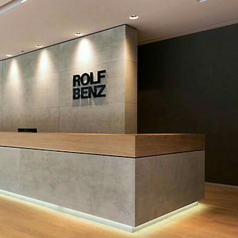 Reception Counter Design, Office Reception Design, Dental Office Design Interiors, Reception Desk Office, Reception Desk Design, Office Table Design, Modern Office Interiors, Modern Reception, Corporate Office Design