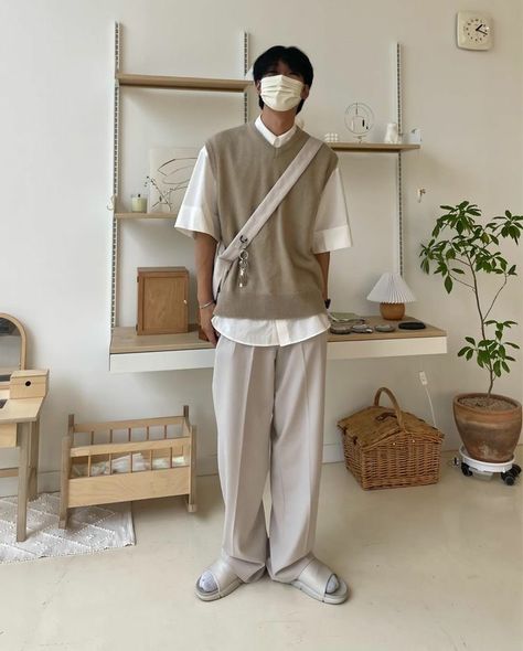 Vest Outfits Men, Korean Street Fashion Men, Male Outfit, Minimalist Fashion Men, Trendy Boy Outfits, Outfit Inspo Summer, Fashion Male, Mens Trendy Outfits, Street Style Outfits Men