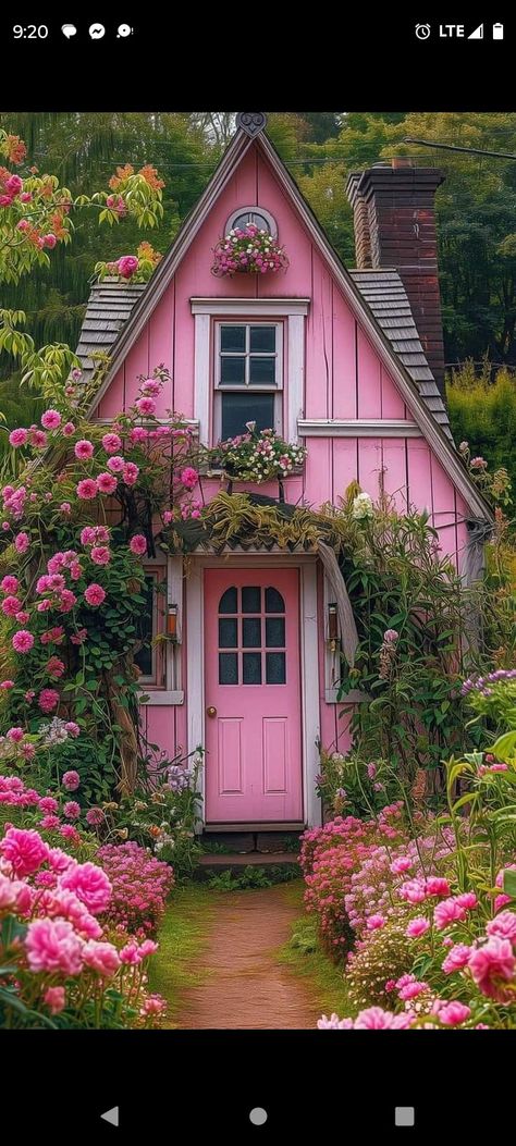 Pink Farmhouse Exterior, Cottage Trailer, Pretty Locations, Pink House Exterior, Pink Farmhouse, Florida Cottage, Fairytale House, Fairy Homes, Pink Paradise