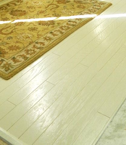 painting old hardwood flooring Whitewash Floors, Sunroom Update, Foyer Renovation, Painted Wooden Floors, Painted Hardwood Floors, Diy Hardwood Floors, Types Of Wood Flooring, Hardwood Floor Colors, Painted Wood Floors