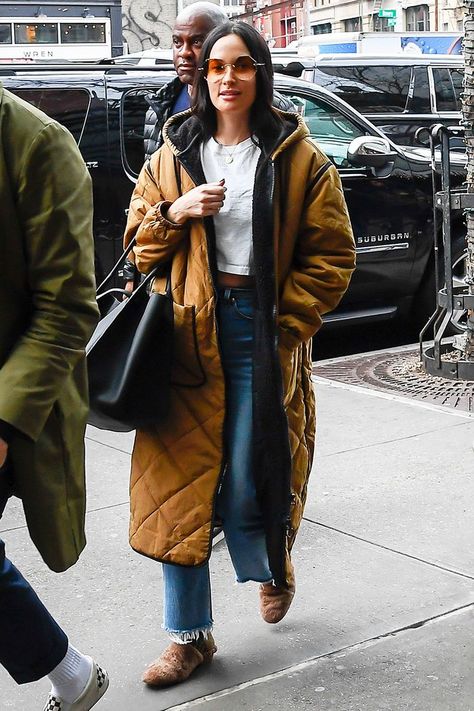 Kacey Musgraves Can Have Anything, But She Chose This $150 Jacket From Nordstrom Topshop Jacket, Celebrity Style Guide, Kacey Musgraves, Classic Coats, Celebrity Street Style, Her Style, Chic Outfits, Style Guides, Fashion News