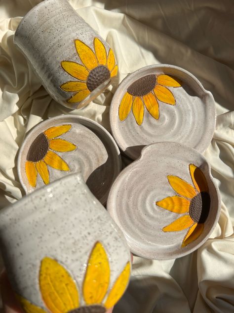 Handmade pottery hand painted sunflowers with undergalze Sunflower Ceramics Pottery, Sunflower Mug Painting, Sunflower Pottery Ideas, Pottery Painting Ideas Sunflower, Sunflower Ceramic Painting, Pottery Painting For Beginners, Sunflower Pottery Painting, Sunflower Ceramics, Sunflower Pottery