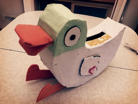 Sarah and Duck Valentines Box! Duck Valentine Box Ideas, Funny Valentines Boxes, Cool Valentine Boxes, Sarah And Duck, Valentines Card Holder, Valentine Boxes For School, Fat Duck, Kids Valentine Boxes, Valentine Boxes