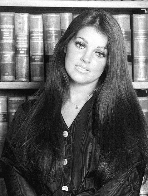 Priscilla Priscilla Presley Hair, Young Priscilla Presley, Elvis Presley Family, Elvis And Priscilla, Joseph Jackson, King Of Pop, Priscilla Presley, Lisa Marie Presley, Andrew Lincoln