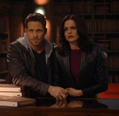 Regina And Robin, Peter Pan Captain Hook, Regina Mills, In Laws, Captain Hook, Robin Hood, Once Upon A Time, Peter Pan, Books