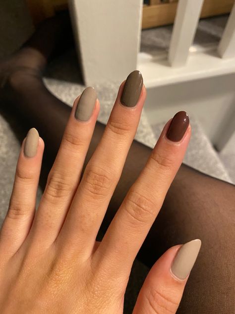 Nail Art For Tanned Skin, Cute Nails For Brown Skin, Manicure For Tan Skin, Almond Nails By Skin Tone Range, Nail Art For Brown Skin Tone, Nude Shades Nails, Tan Skin Nail Color, Nail For Tan Skin, Nail Art Tan Skin