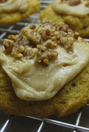 Taylor Swift Pumpkin, Pumpkin Spice Cookie Recipe, Cream Cheese Cookie Recipe, Recipe With Cream Cheese, Super Cookies, Pumpkin Cookie Recipe, Celebrity Recipes, Pumpkin Spice Cookies, Recipes Pumpkin