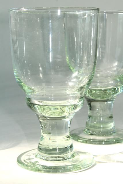 Farmhouse Green, Glass Goblets, Glass Ware, Water Into Wine, Decor Details, Water Goblets, Wine Goblets, Mason Jar Wine Glass, Vintage Glasses