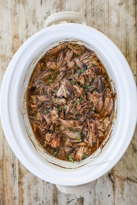 French Onion Pot Roast, Chuck Roast Recipe, Crockpot Pot Roast, Crockpot Roast Recipes, Pot Roast Crock Pot Recipes, Easy Pot Roast, Chuck Roast Recipes, Best Beef Recipes, Easy Family Recipes